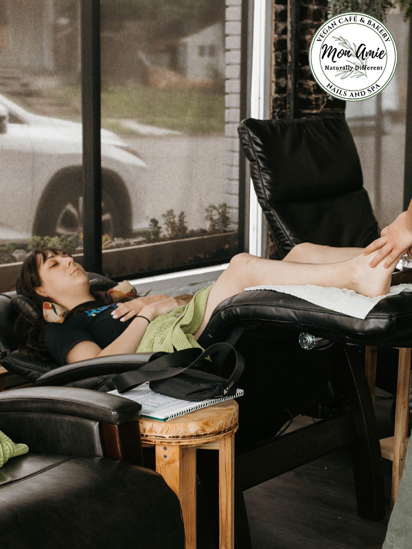 Mon Amie Nails And Spa